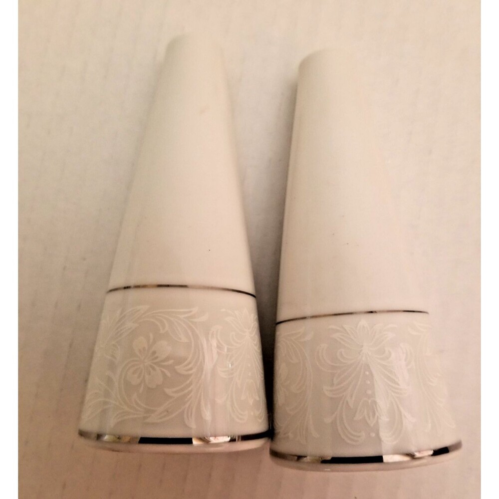 Vintage Mid Century Modern Salt & Pepper Shaker Set White Floral Scroll Japan